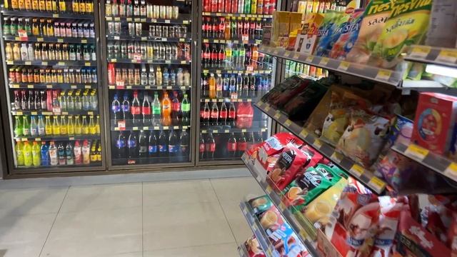 7 eleven в Паттайе в форме корабля! смотреть онлайн