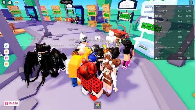 ROBLOX PLS DONATE - SPINNING THE WHEEL FOR CHAT | 20 x 100 ROBUX AT 350 SUBS смотреть онлайн