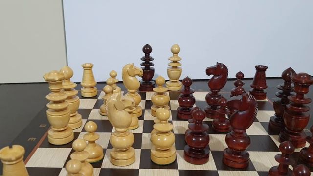 REPRODUCED ANTIQUE SERIES FRENCH REGENCY CHESS PIECES IN BUD ROSEWOOD & BOXWOOD - 4.2