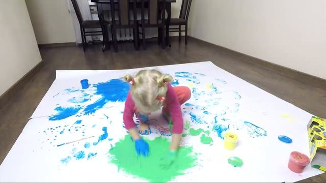 Видео для детей Пальчиковые краски Весело рисуем Learn colors смотреть онлайн