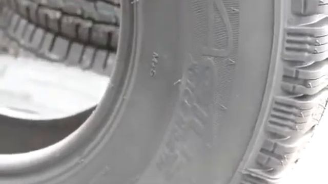 Шины Michelin Agilis X-Ice North 225/75 R16C смотреть онлайн