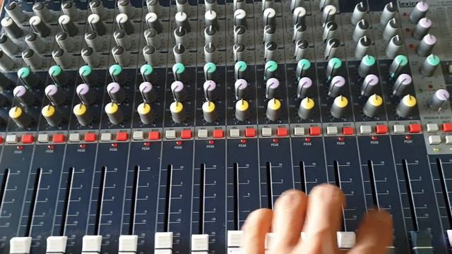 Thanh lý Mixer EFX 12 giá 2tr5 - 0984818532 смотреть онлайн