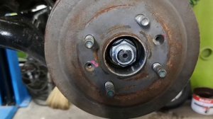 Замена заднего ступичного подшипника Шевроле спарк, Равон р2