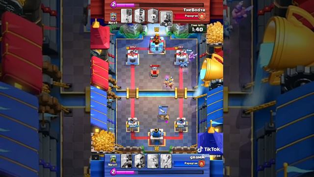 Играю с удовольствием в #мобильныеигры #клэшрояль #clashroyale смотреть онлайн