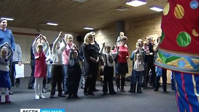 Сотрудники ОМОНа провели для детей необычную елку смотреть онлайн