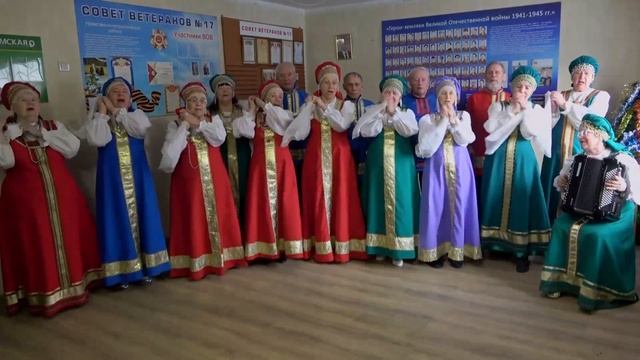 "Вдоль по улице метелица метёт" - Хор "За околицей" ГТК "Любимовка" смотреть онлайн