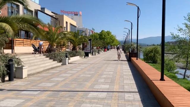 Набережная Адлера готова к сезону 2022 смотреть онлайн