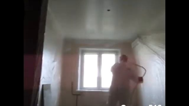 Окраска потолка безвоздушным распылением. смотреть онлайн