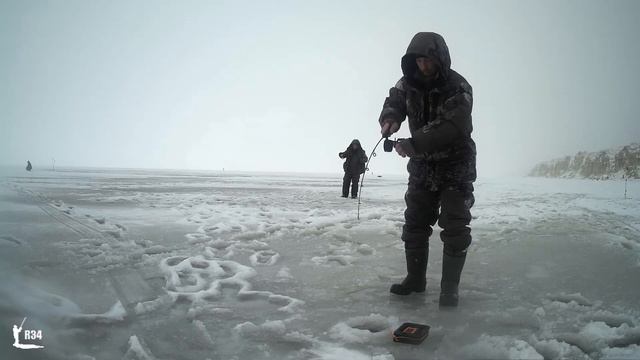 Рыбалка уходящего года 31.12.21 С наступающим Новым 2022 годом. Всех с праздником дорогие друзья . смотреть онлайн