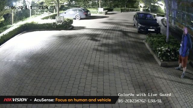 Hikvision 4K 8MP ColorVu Cameras with Live Guard, 2-Way Audio & Strobe смотреть онлайн