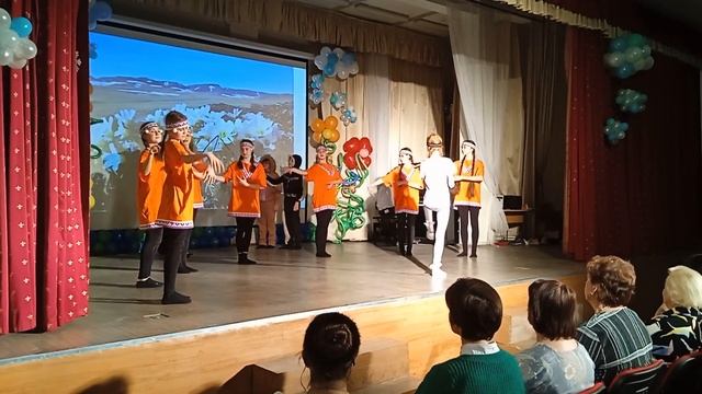 Якутский танец "Встреча весны" смотреть онлайн