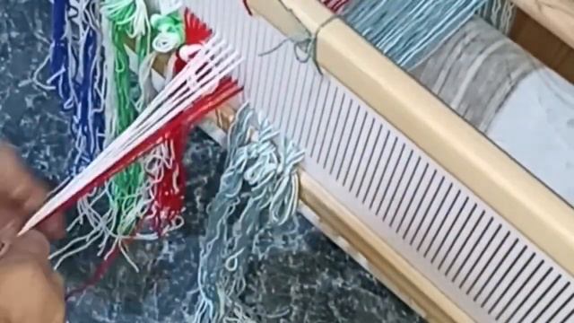 Ткачество. Заправляем настольный ткацкий станок в технике "Пряник" для салфеток смотреть онлайн