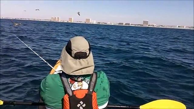 Hmong Kayak Fishing Club - Kayaker Meets Master of Sky & Water смотреть онлайн