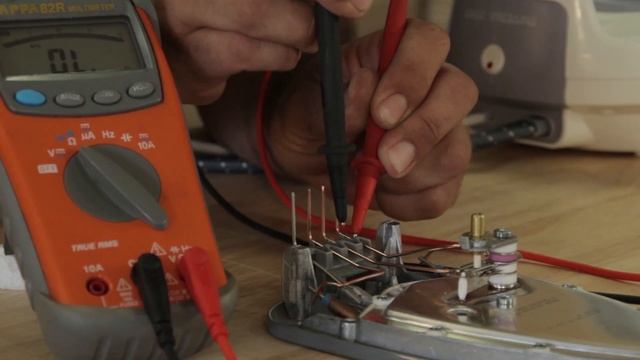 Warum und wie ersetzt man die Sohle eines Dampfbügeleisens? смотреть онлайн