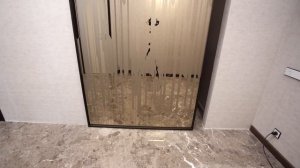 Дверь в гардеробную комнату