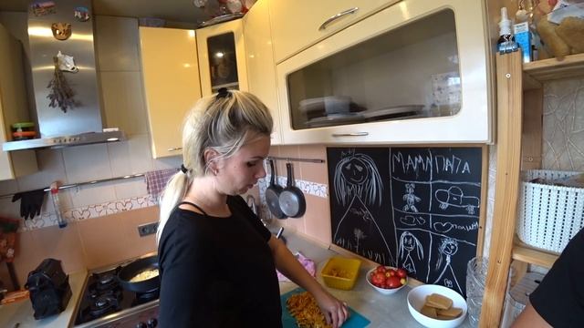 ЧТО ДЕЛАЮТ РОДИТЕЛИ НА ДАЧЕ БЕЗ ДЕТЕЙ | готовим лисички | УРАГАН В ЛИЕПАЕ | СПА серия 660 Черновы Т смотреть онлайн