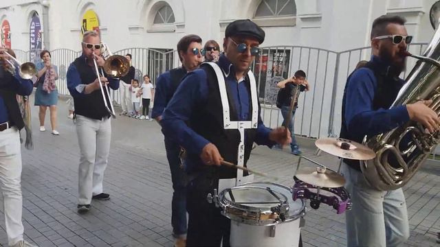 Tinto Brass Band в саду Эрмитаж