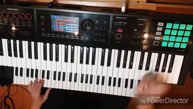 Roland Fa + Yamaha MOXF 002 смотреть онлайн