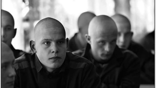 Кто шестерит блатным на зоне смотреть онлайн