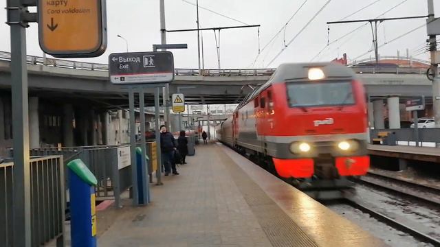 Электровоз ЭП2К-413 с поездом №743/744 Москва - Белгород. смотреть онлайн