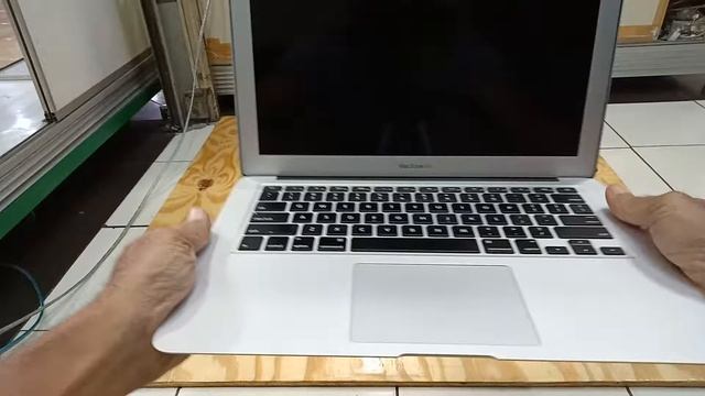 Jual MacBook Air 13 Inch Early 2015 Fulset