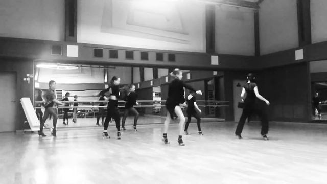 Мини группа по женской Латинской технике смотреть онлайн