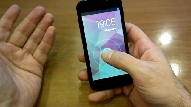 Обзор ZTE Leo M1 смотреть онлайн