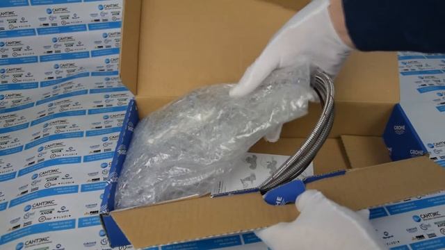 Видео обзор сенсорного смесителя на раковину под батарейку Grohe Eurosmart Cosmopolitan E 36327001 смотреть онлайн