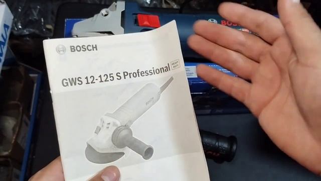 Compacta e Potente! Esmerilhadeira Bosch GWS 12-125 S смотреть онлайн