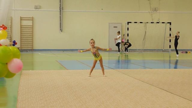 Художественная гимнастика/Турнир Золотая Осень 2016/Киселева Валерия смотреть онлайн