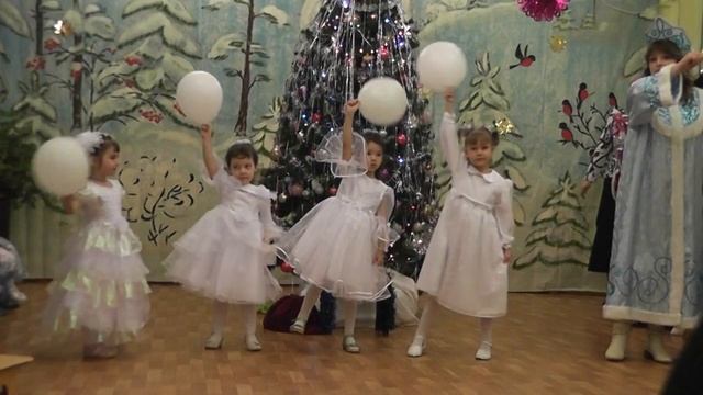 садик №5 утренник 29дек.2011г. 12-29-2011_092803 смотреть онлайн