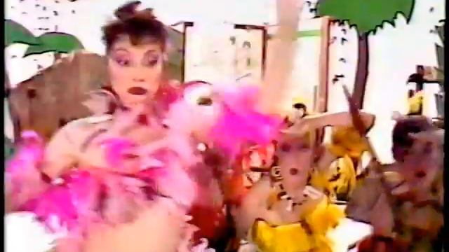 TONI BASIL - LITTLE RED BOOK смотреть онлайн