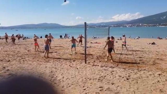 геленджик (Gelendjik) набережная смотреть онлайн