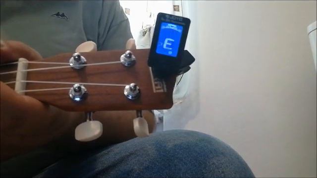 Joyo JT-01 - Clip on tuner for Guitar, Bass, Violin, Ukulele C and Ukulele D - Demo test смотреть онлайн
