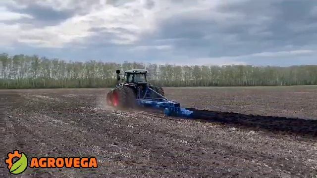 Трактора AGROVEGA в полях смотреть онлайн