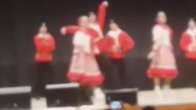 Плясовая кубанских казаков.Милан,19.05.2018 смотреть онлайн