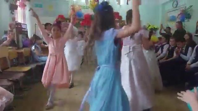 празднуем 8марта , классный час (1)вальс цветов.Петр Ильич Чайковский.Спящая красавица смотреть онлайн