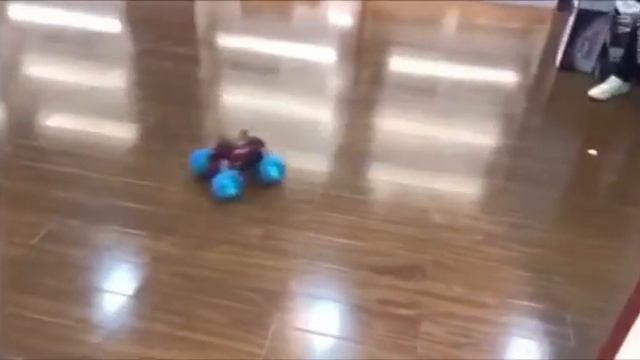 Машинка на радиоуправлении перевертыш 44 см Zegan смотреть онлайн