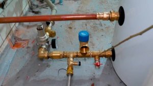 Простая обвязка бойлера косвенного нагрева.