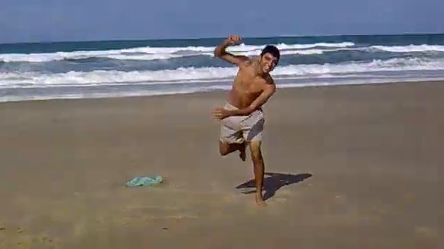 Benção capoeira / treinando pra valer смотреть онлайн