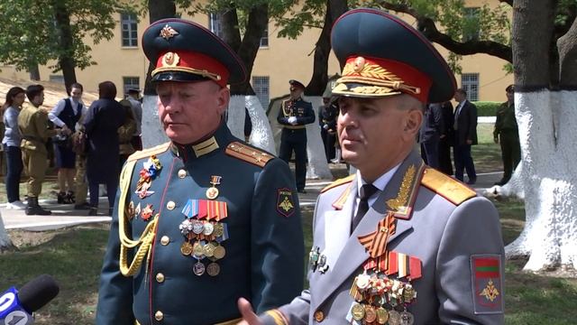 Празднование Дня Победы в Тирасполе продолжилось на территории военного городка ОГРВ смотреть онлайн