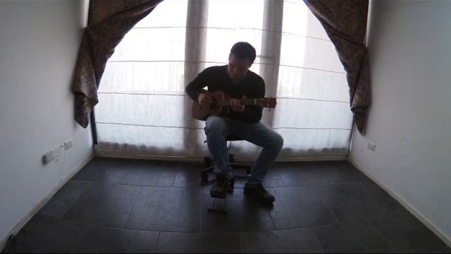 Daft Punk - Giorgio By Moroder Am7 (Kala Baritone Ukelele/Zoom Q8) смотреть онлайн