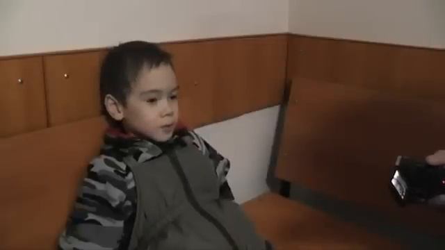 пацан жжет!!! смотреть обязательно!!!.mp4 смотреть онлайн