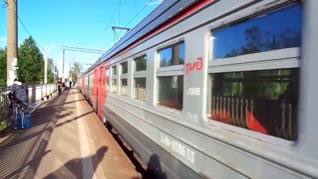 Электропоезд ЭД4М на о.п.