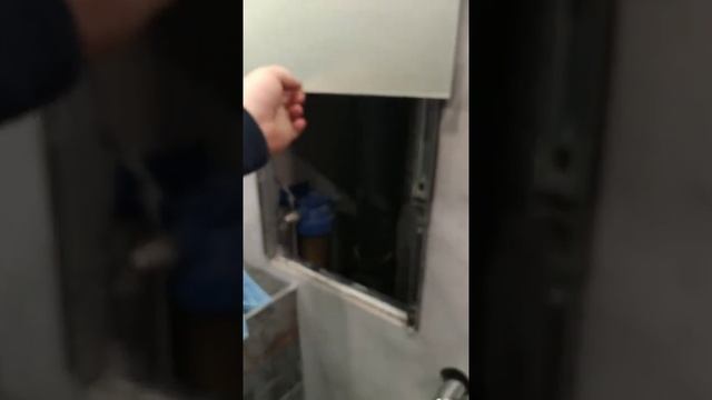 Альтернативный лючёк из матового зеркала смотреть онлайн
