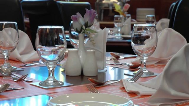 York International Hotel Dubai UAE - Reservation Call US +971 42955945 / Mobile No: 050 3944052 смотреть онлайн