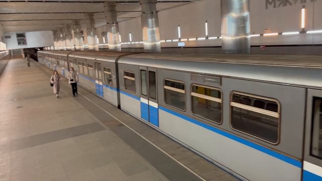 Перегонка 81-740/741.1 «Русич» на станции «Мякинино» смотреть онлайн