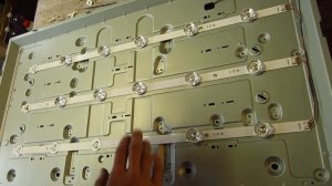 Нет изображения звук есть Ремонт подсветки телевизора LG 32LF630 замена LED линеек Repair LG 32LF63