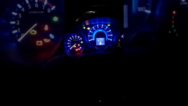 В -30 градусов запускаем Хонда Фит Шаттл смотреть онлайн