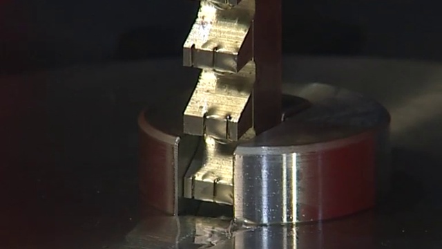 ВЕРТИКАЛЬНЫЙ ПРОТЯЖНОЙ СТАНОК NARGESA BM25